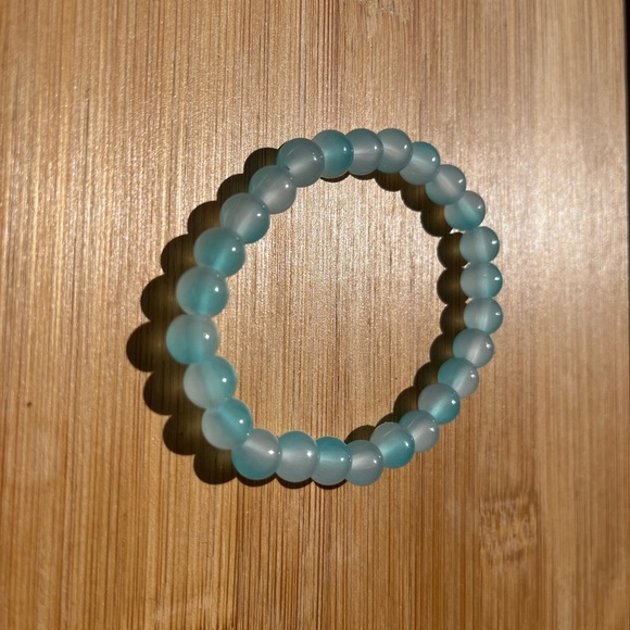 Elegant Blue Beaded Bracelet - Picture 3 of 9